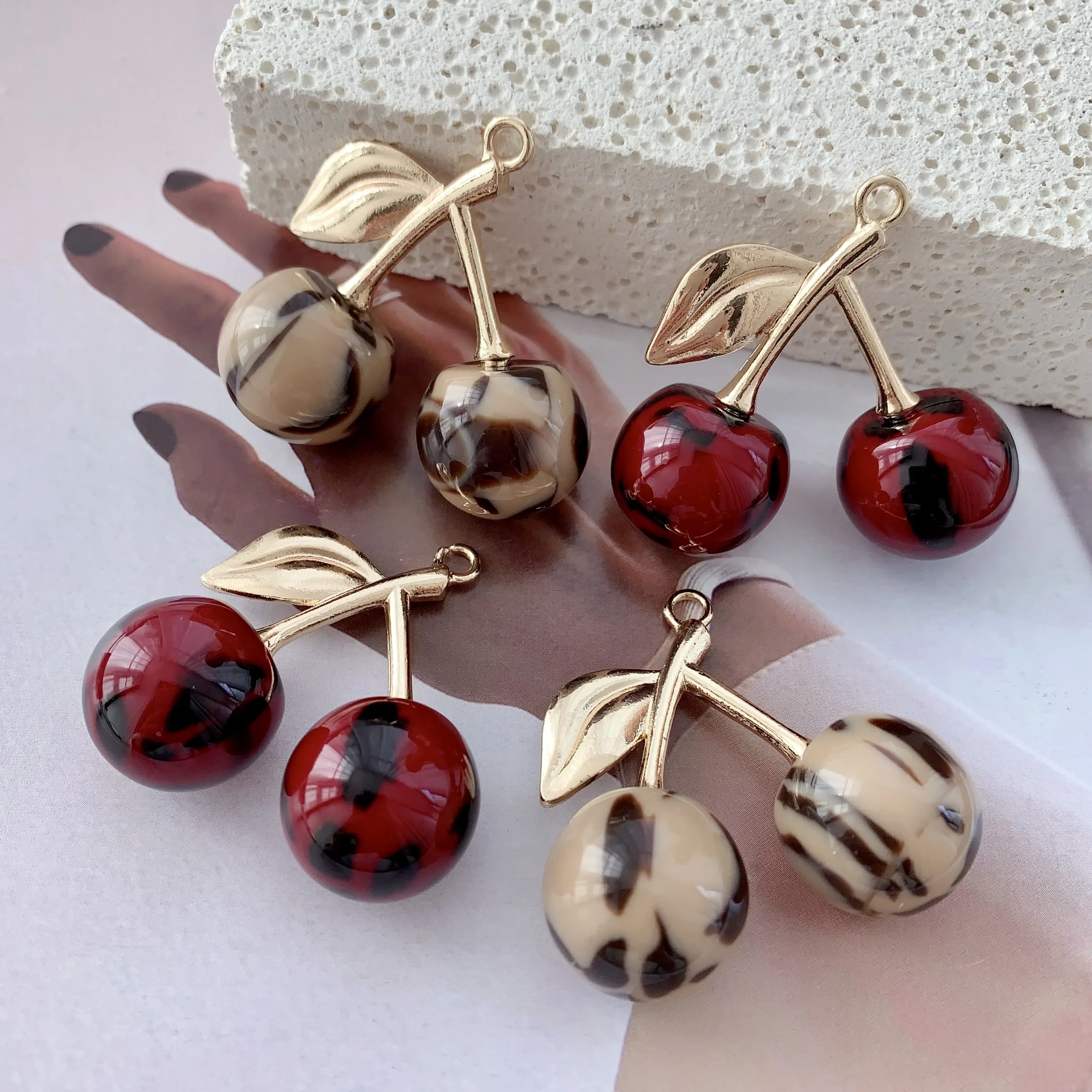 LS-B6606 Nice jewelry accessories cherry pendants Leopard-print resin   pendants & charms necklace pendants winter fashion
