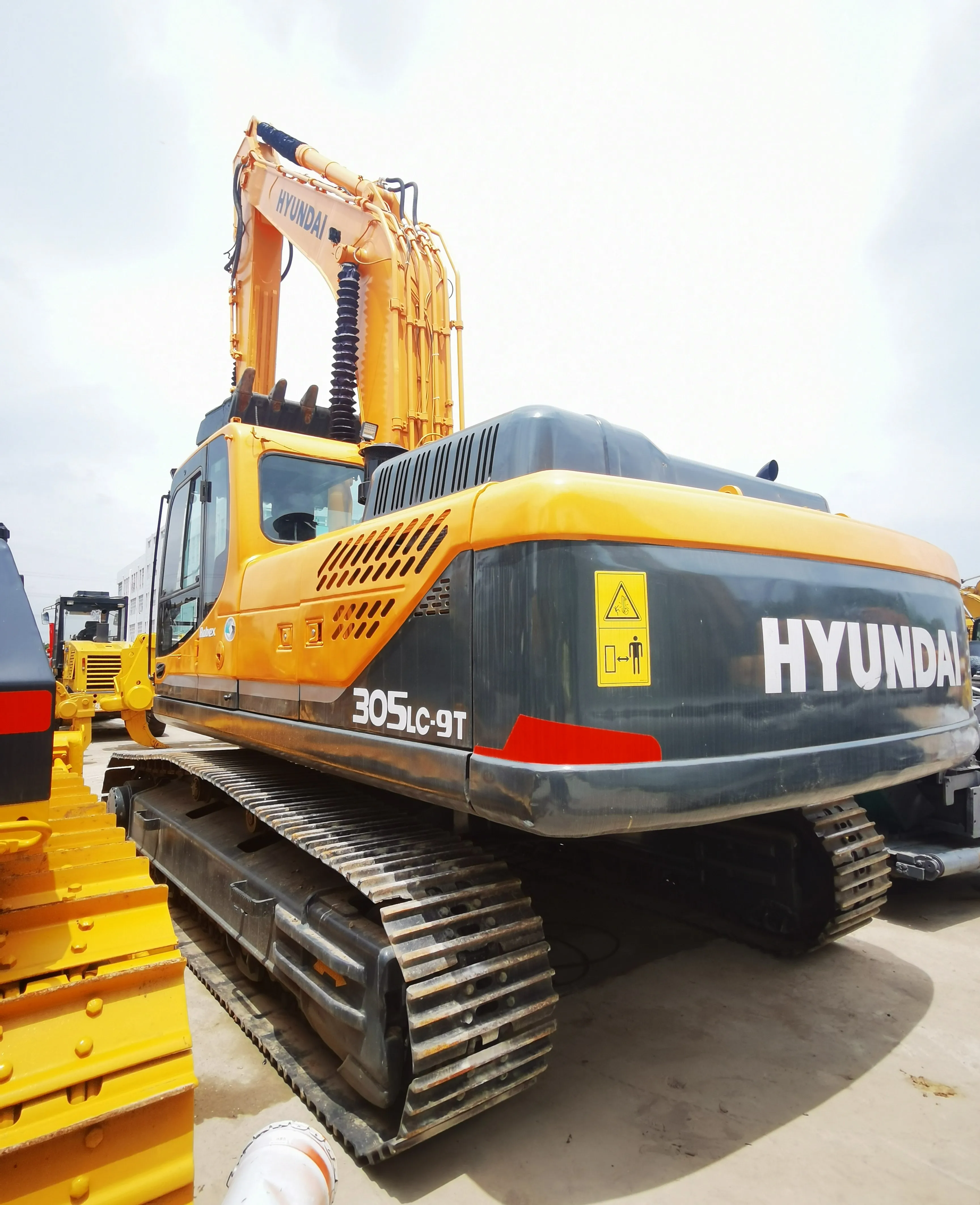 R305LC-9T гусеничный экскаватор hyundai мощностью 2022