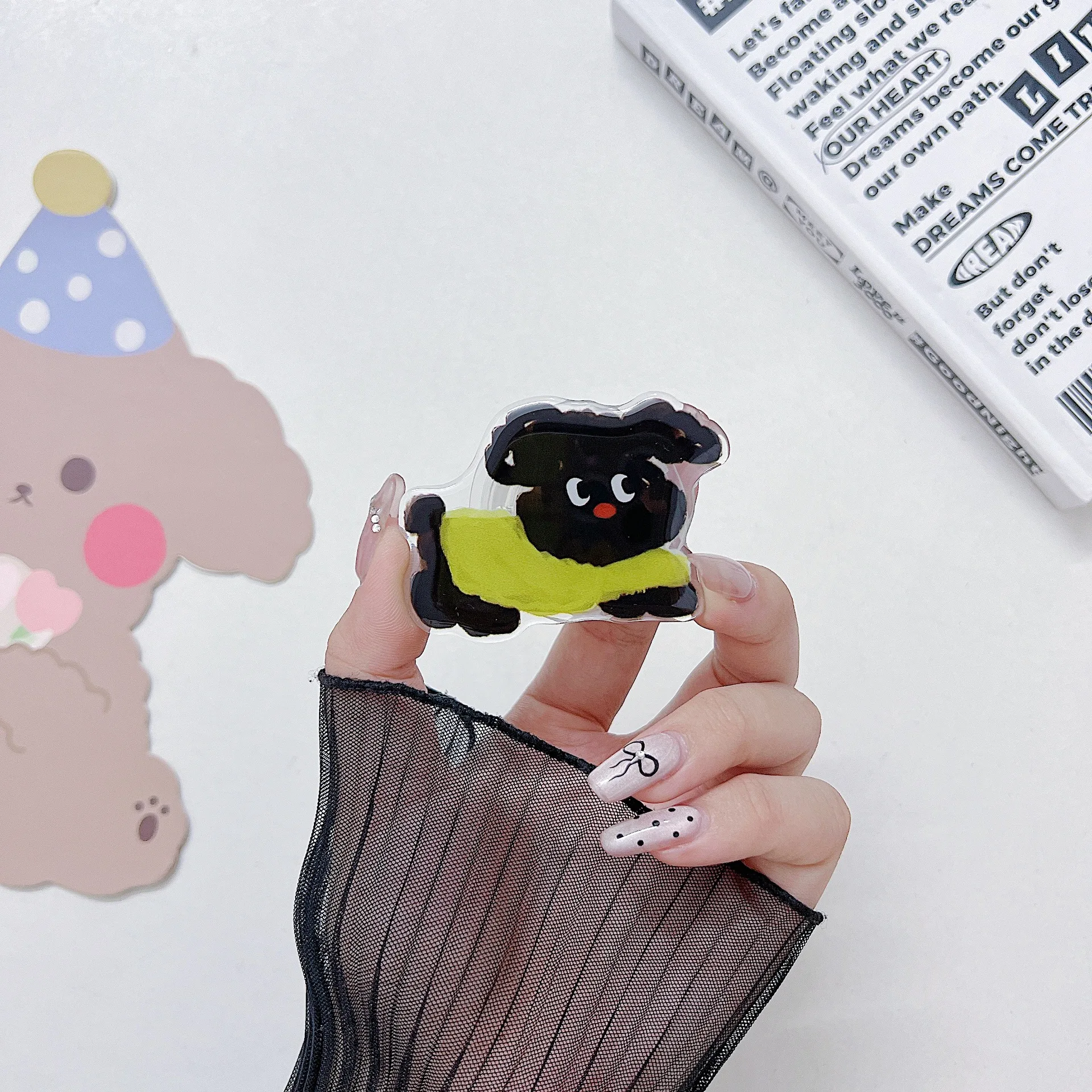 Hot Sale Puppy Dachshund Dog Desktop Stand Holder for Mobile Phone Custom Cartoon Transparent Epoxy Acrylic Phone Grip