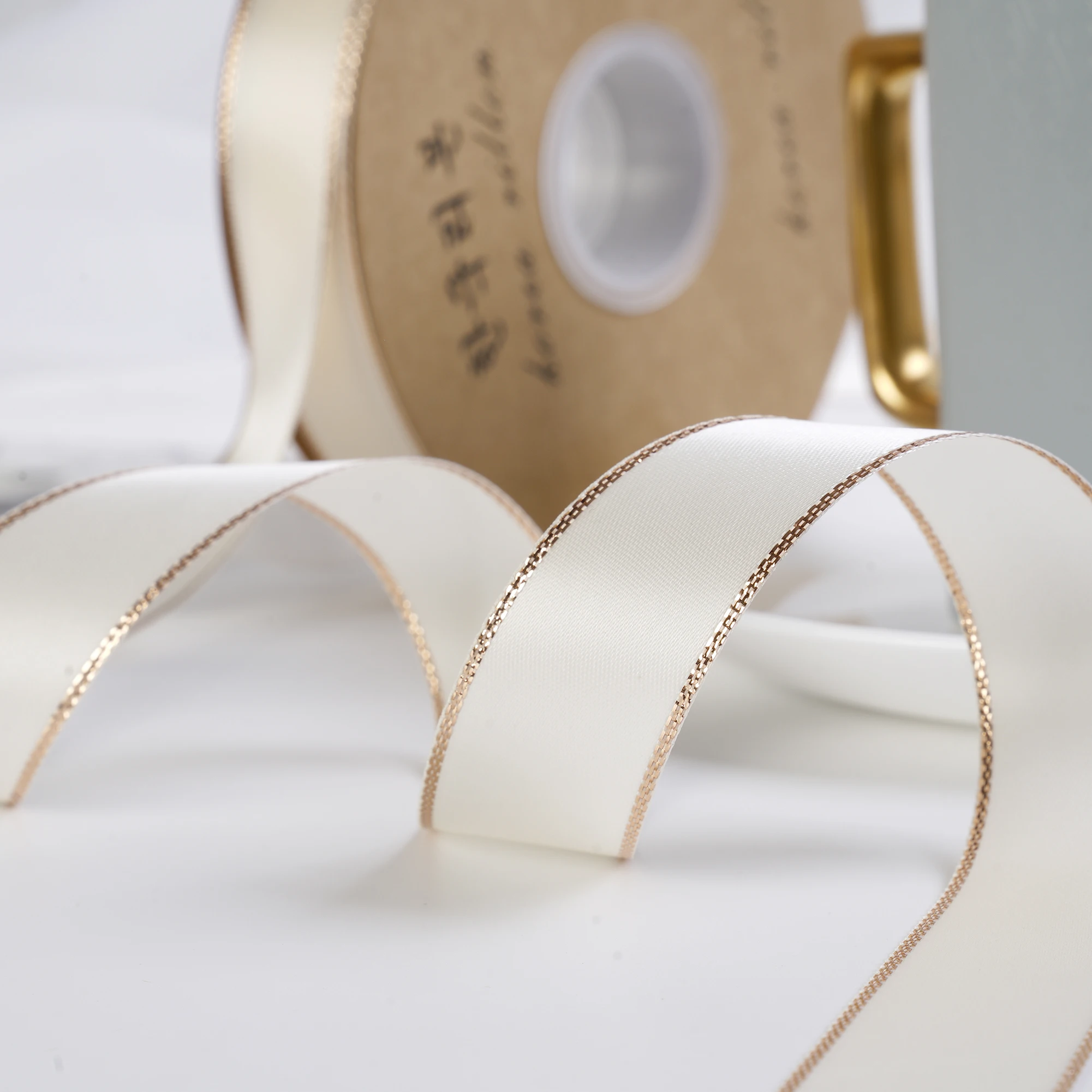 Wholesale 100% polyester gold edged satin ribbon for gift or flower wrapping