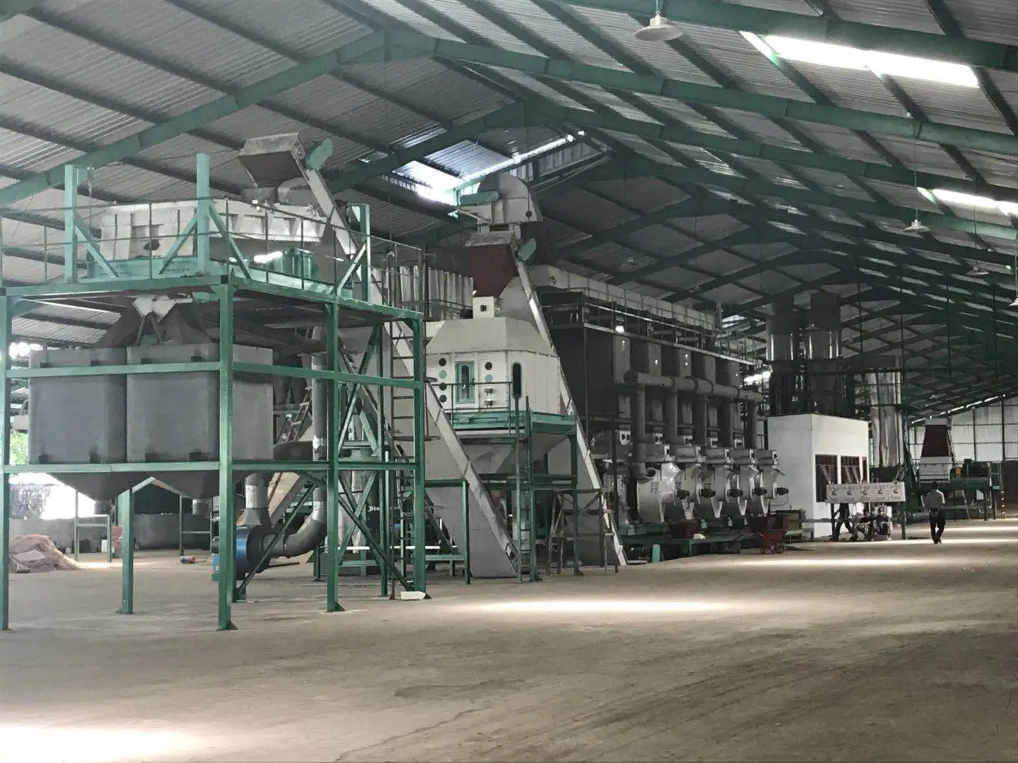6mm/8mm 1t 2t 3t 4t 5t 6t 8t 10t/h Full automatic Industrial factory price CE Certificated complete wood pellets lines price