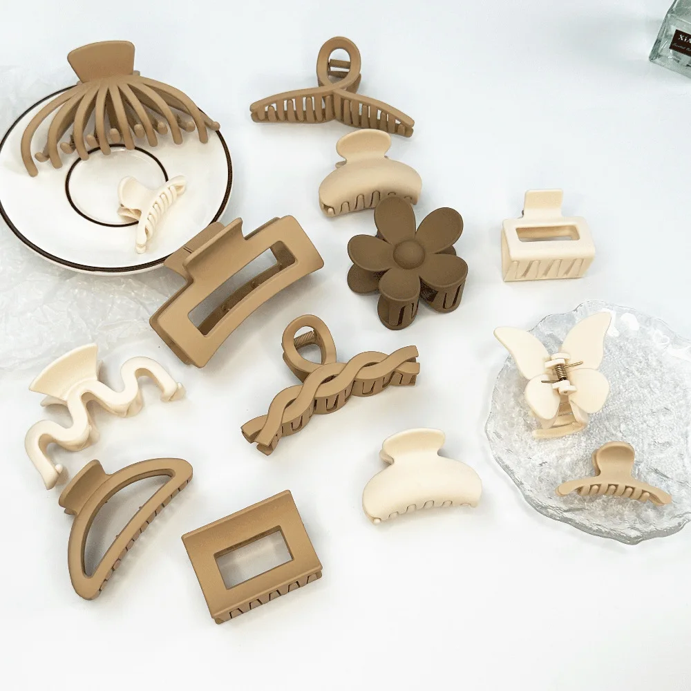 CLARMER New Fashion Women Hair Accessories High Quality PC Plastic Material Milk coffee Matte Surface Hair Claws for Women