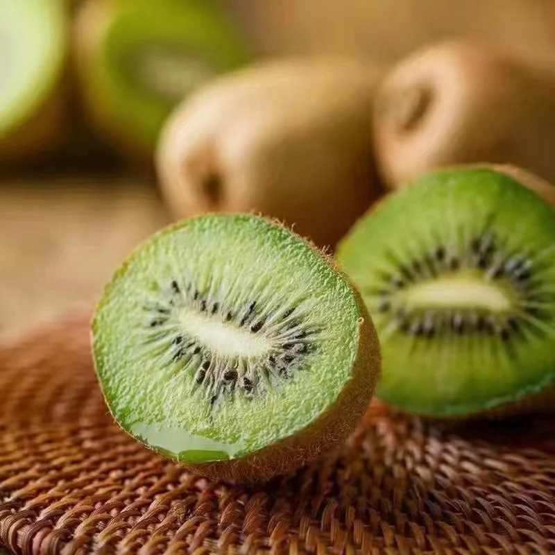 Fresh Kiwi fruit green Hayward wholesales