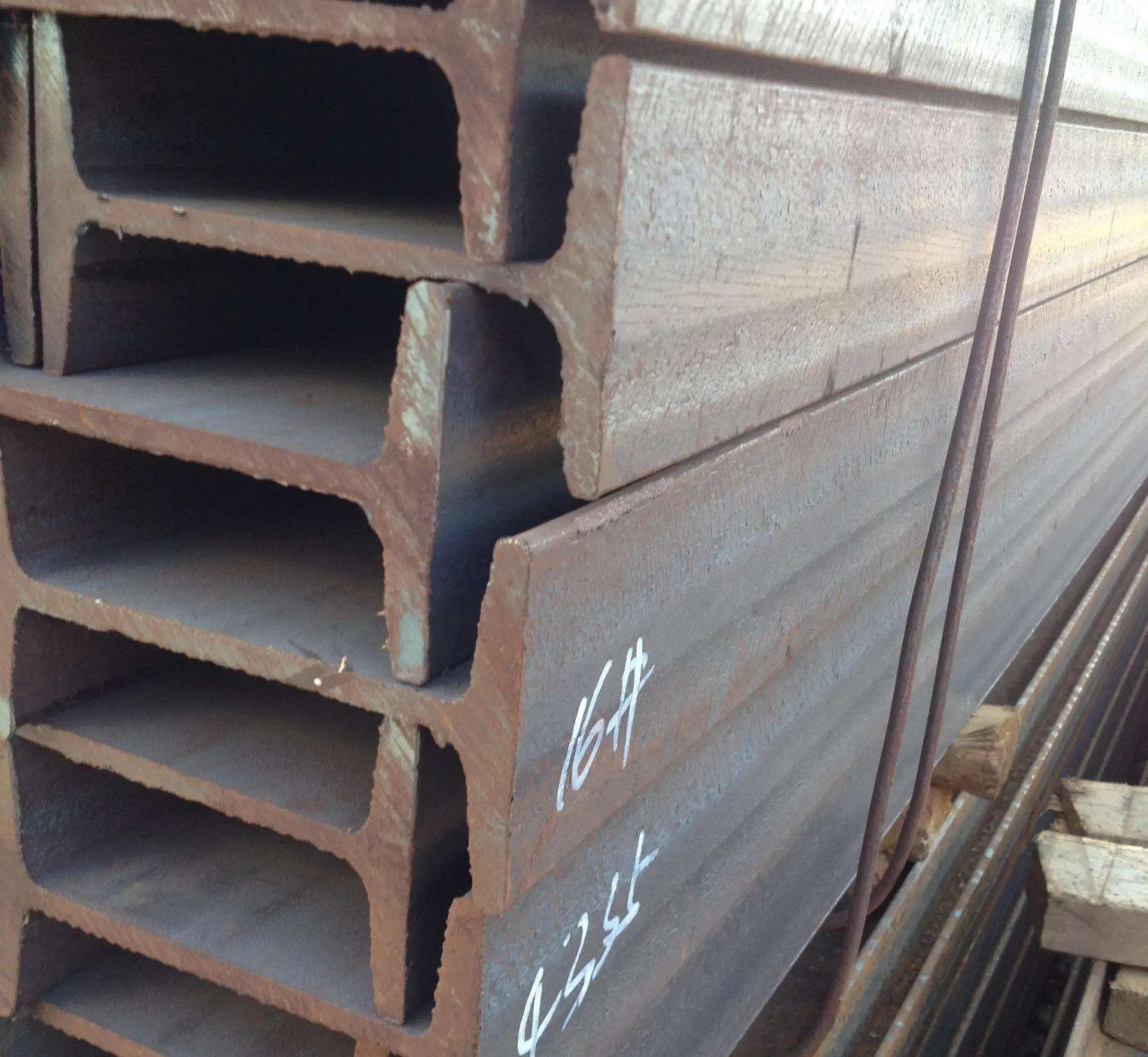  Mild steel iron hot rolled heam 200 300 q235 H beam astm