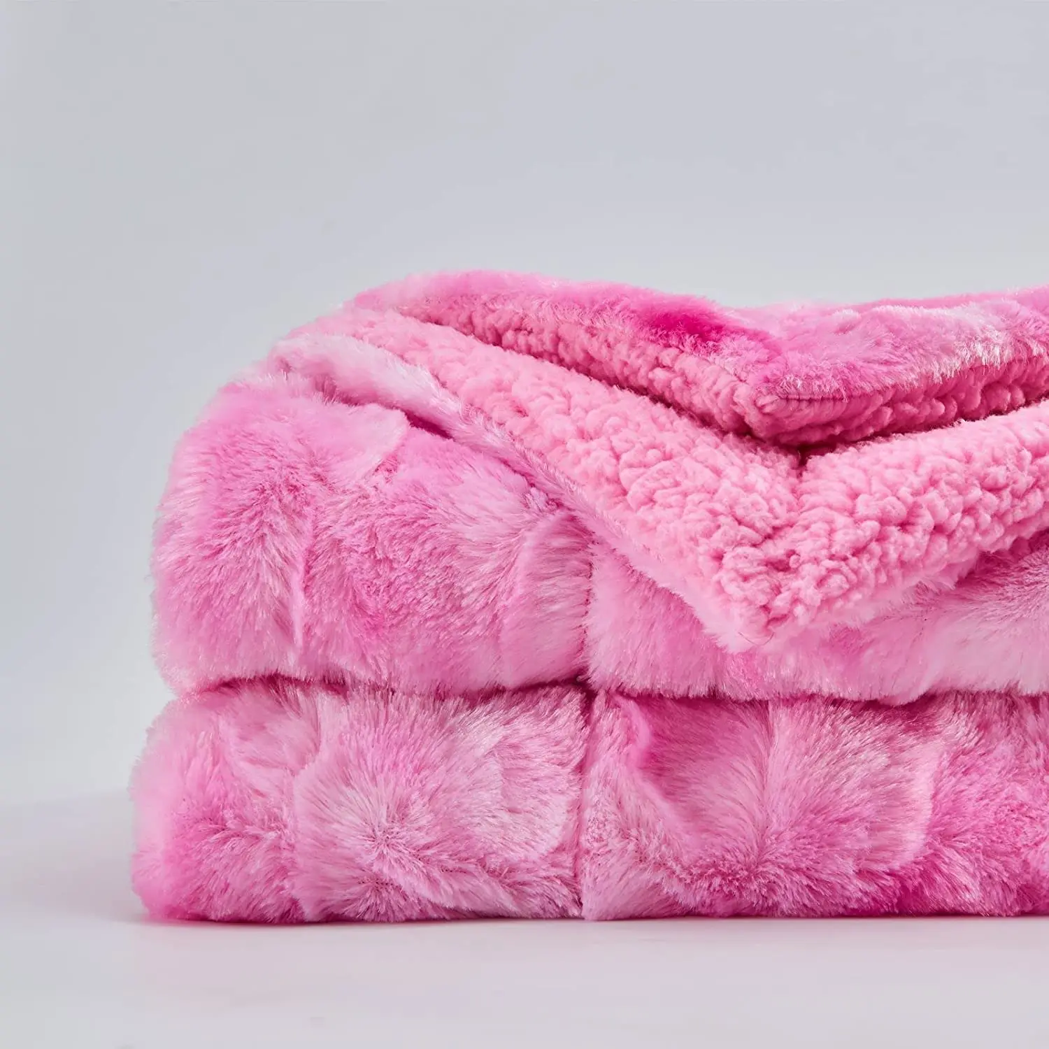 Luxury Plush Blanket Cozy Soft Fuzzy Faux Fur Throw Blanket for Couch Ideal Comfy Minky Blanket for Adults