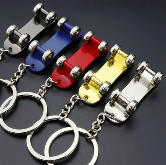 Mini Net Red Skateboard Pendant Promotional Holiday Gift Creative Simulation 3D Scooter Metal Keychain