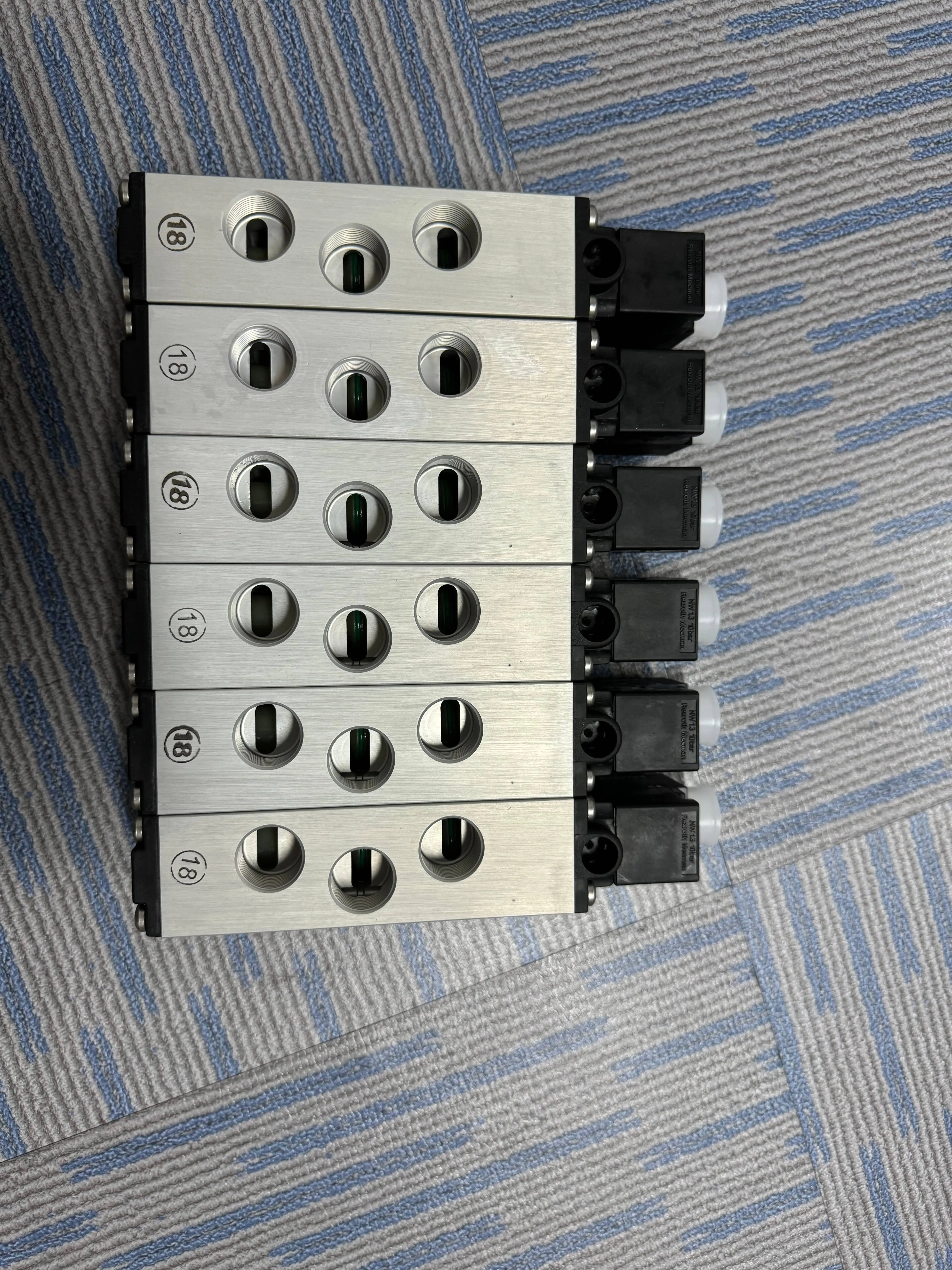 Hot sell Solenoid Valve Aventics Pneumatic valve -5/2 way direational valve 5725405280