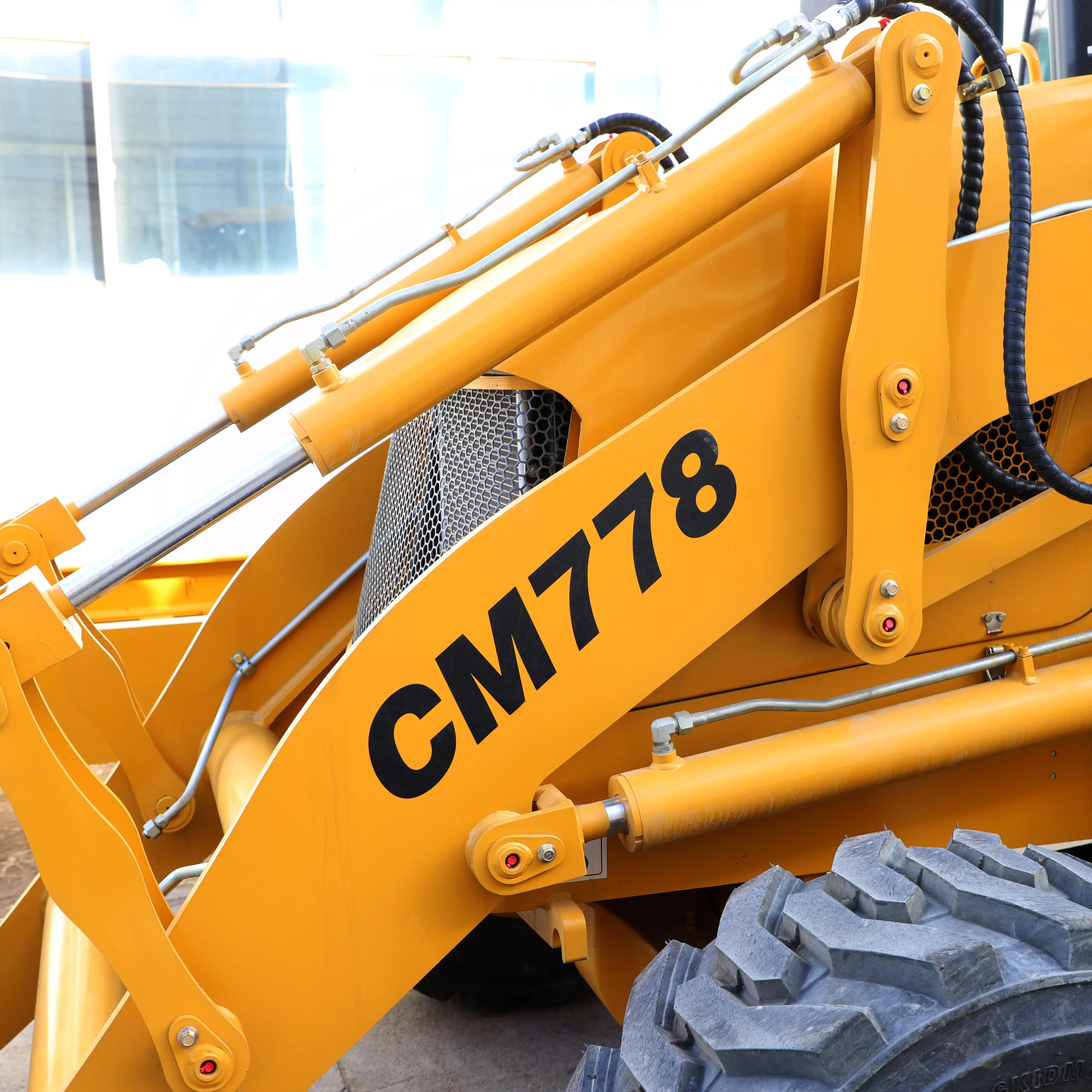  Китайский мини-экскаватор-погрузчик CANMAX CM778A 3cx тракторный экскаватор-погрузчик по предоплатной
