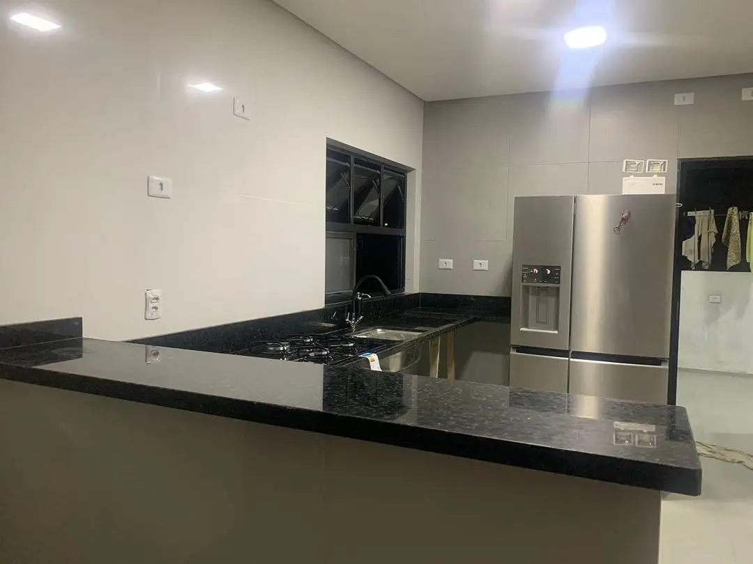 Cheapest Natural Stone Granite Polished Green Granite Slab Countertop Kitchen Top