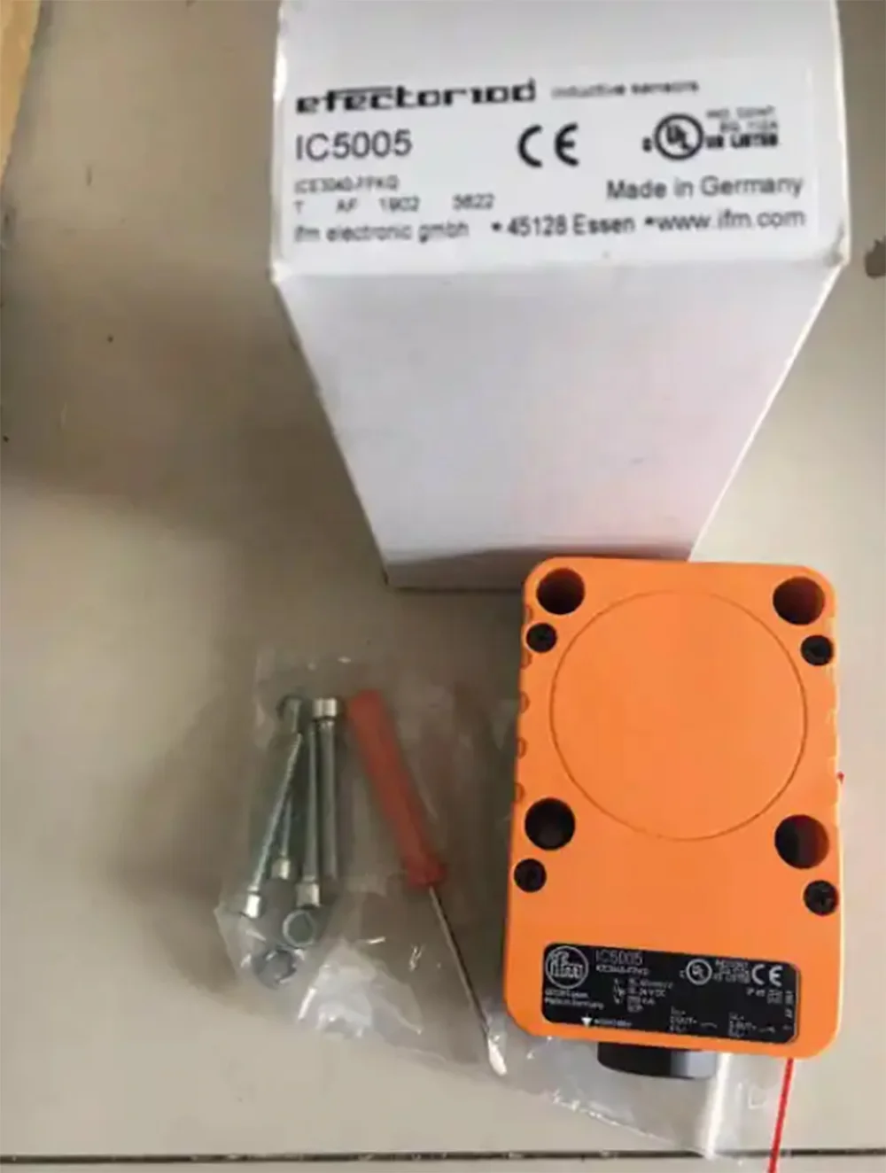 Original high precision IFM VNB001 Efector Electronic Vibration Sensor Compact Vibration Monitoring