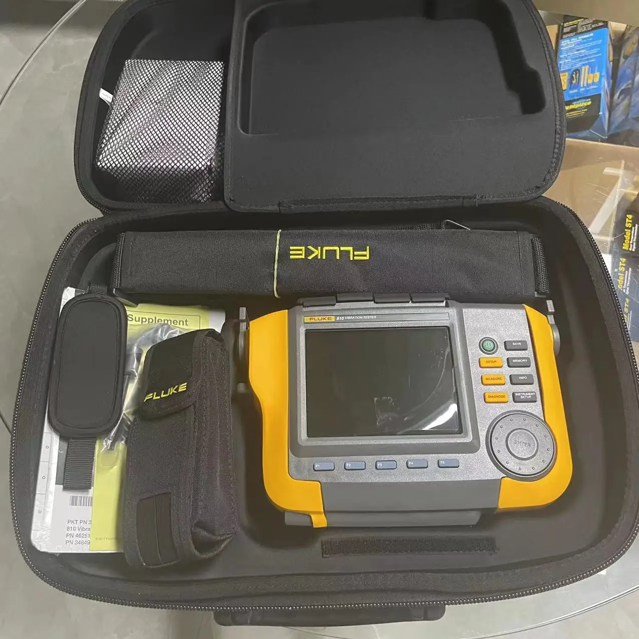 Fluke 810 Handheld Vibration Tester