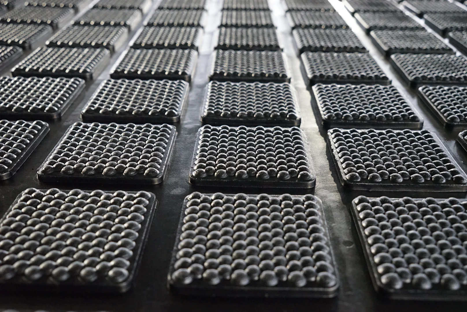 Heavy Duty Black Stall Horse Matting SBR Rubber Floor Stable Agricultural Cow Mat