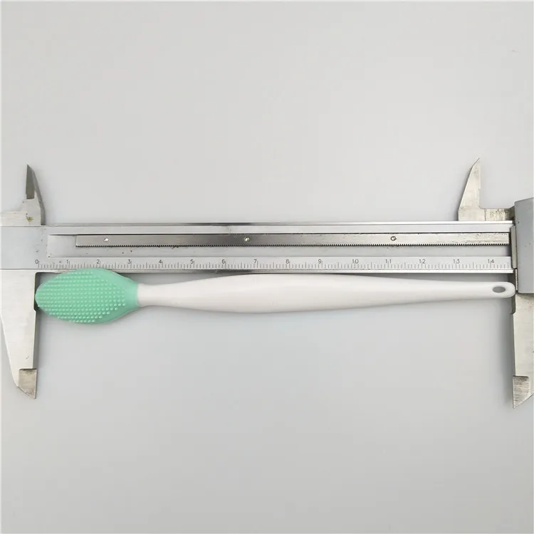 Hot Selling Multifunction Personal Care Silicone Scrub Lip Exfoliator Brush