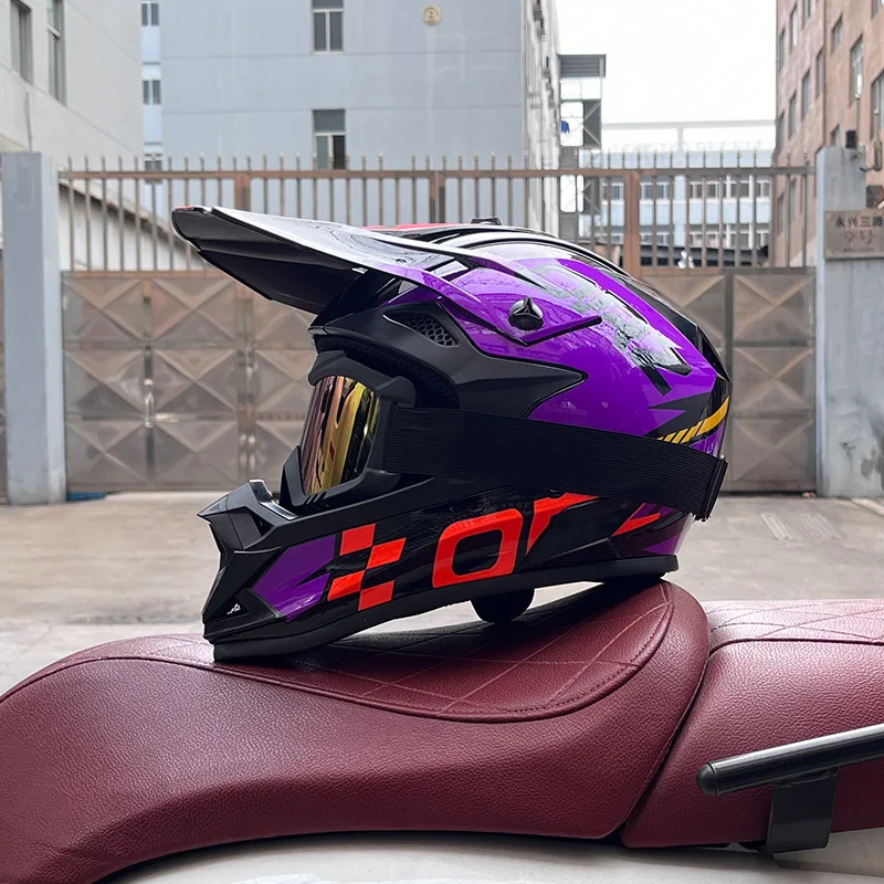 Professional Helmet Motorcycle racing lightweight mountain full helmet