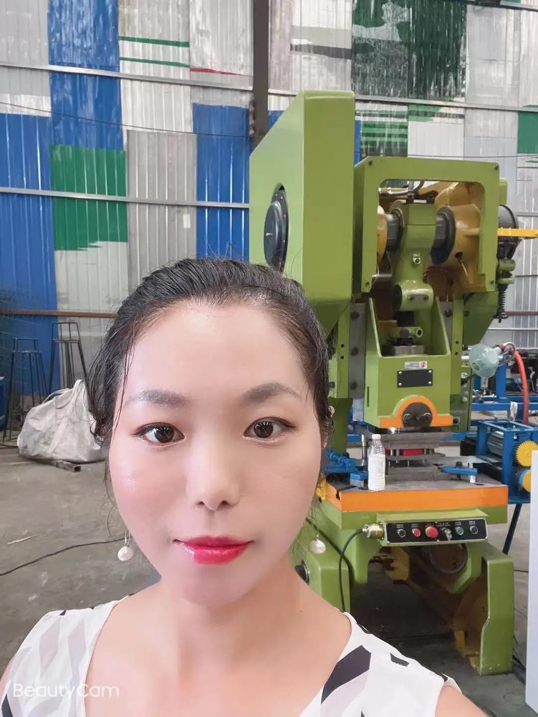 Провод колючая машина для изготовления колючей проволоки делая