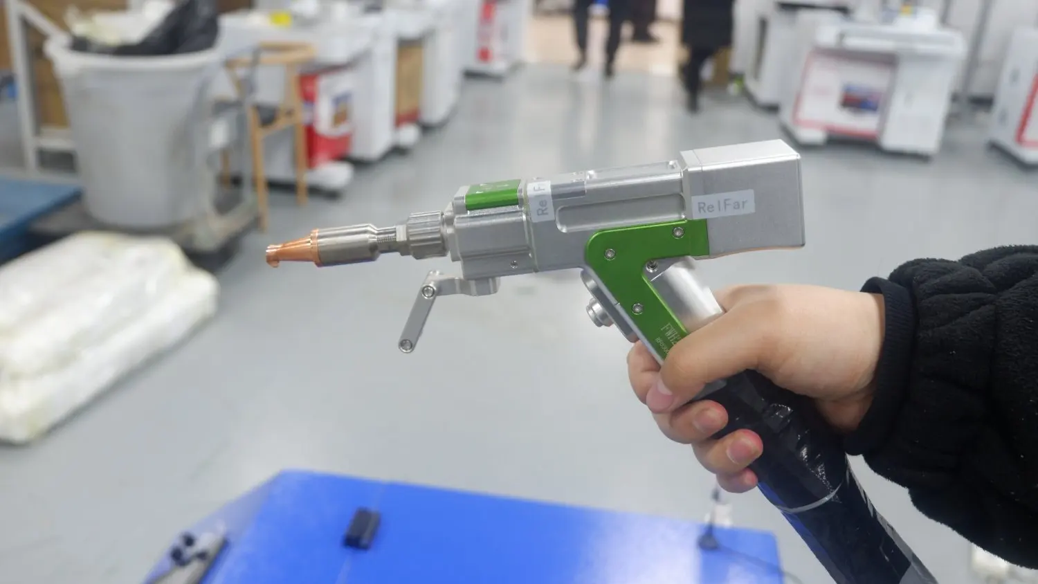 fiber laser welder 1000W 1500W 2000W laser rust cleaning machine laser cleaning solution