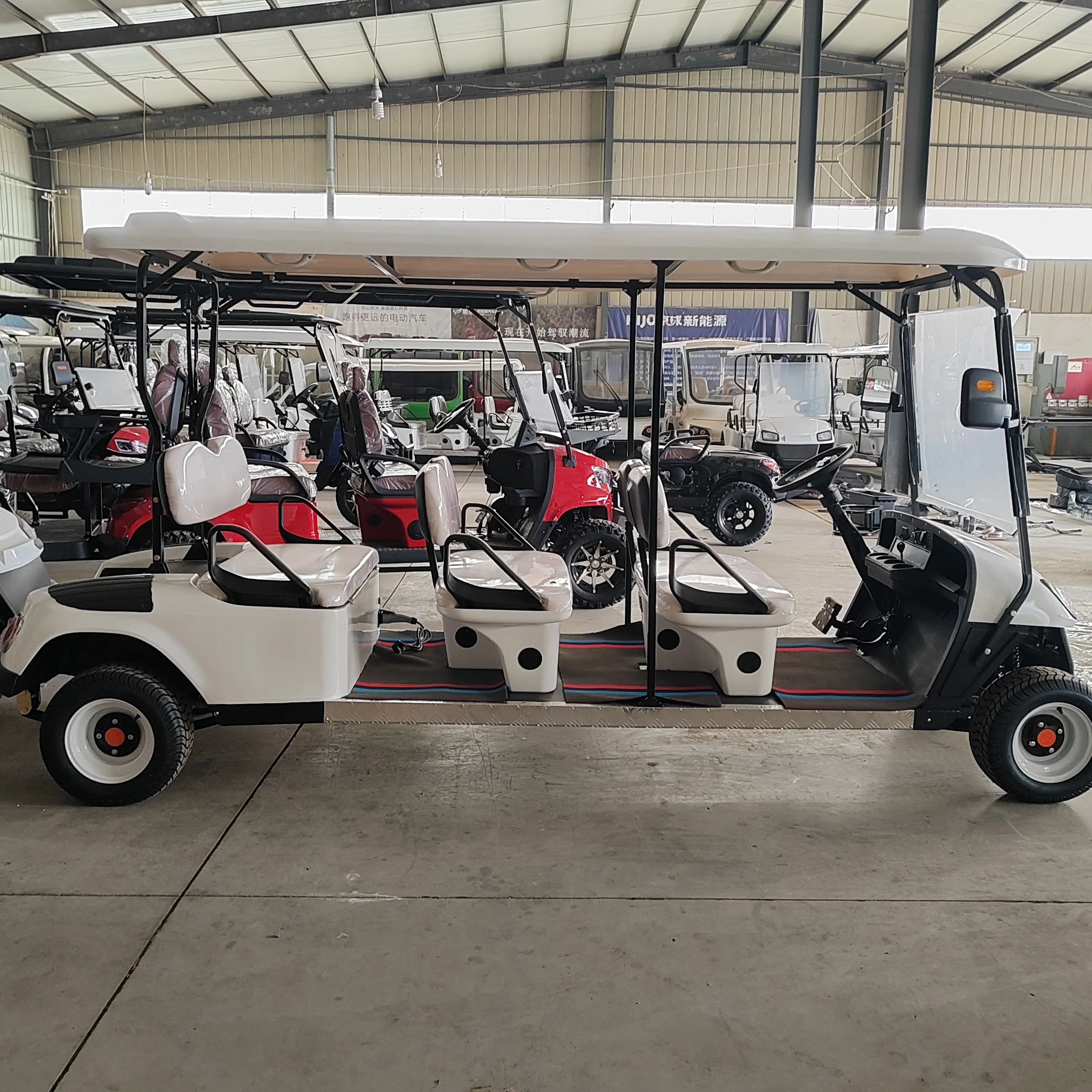 Недорогая Роскошная 4 6-Местная низкоскоростная машина с приводом электрическая уличная легальная тележка для гольфа на продажу