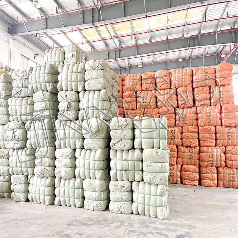 surplus stock lots clearance sale boys girls and men winter thick woolen jackets mixed size used clothing in bales