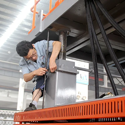 Машина для выдувного формования пластиковых бутылок с двойной станцией машина производства шампуней и