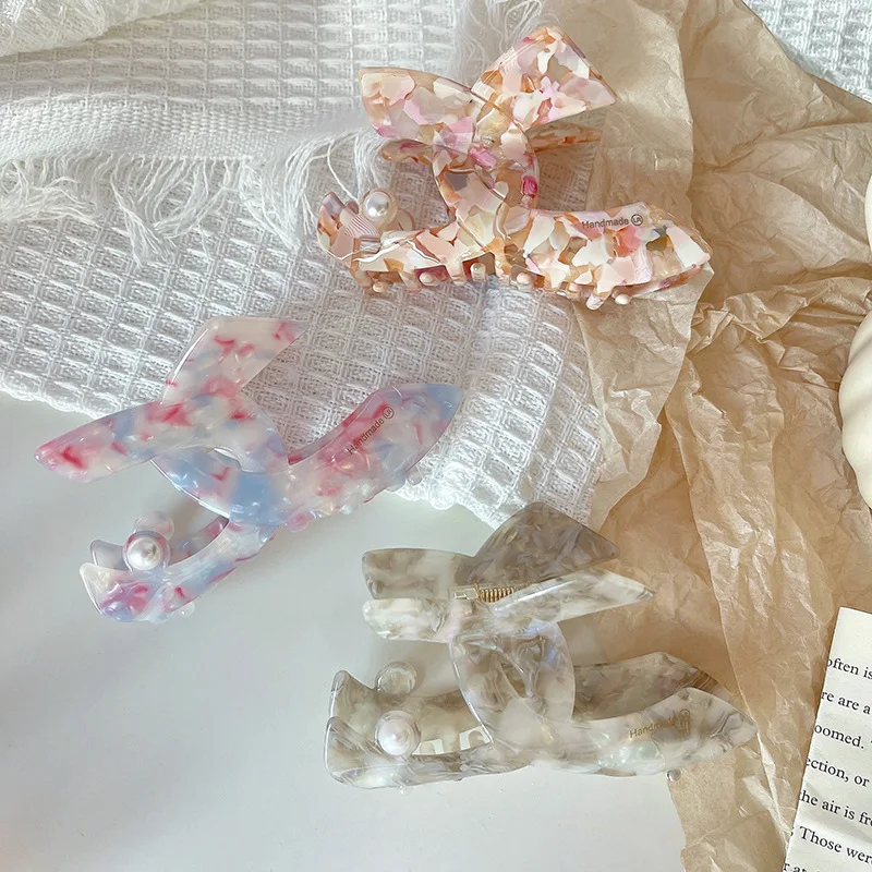 New style small fragrant style pearl grip clip Advanced Sense Color Acetic Acid Hairpin Top clip South Korea delicate shark clip