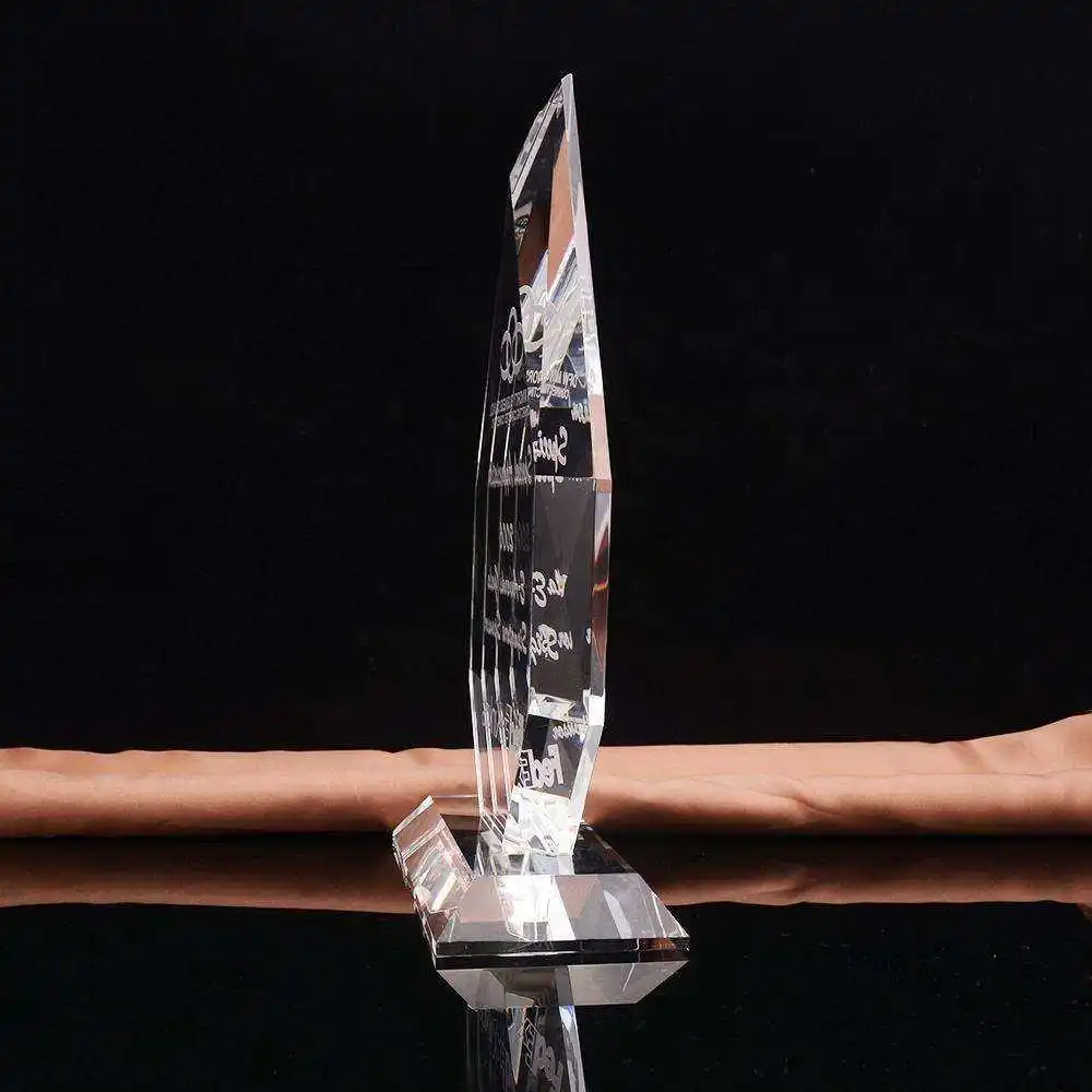 Honor of Crystal Wholesale Crystal Trophy Folk Art Clear Free Logo Honor Block Cube Engraved Award Trophy
