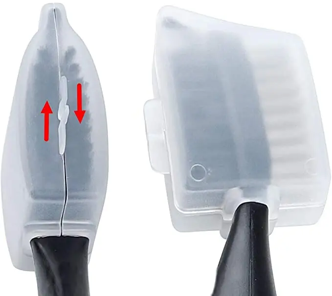 Щетка для очистки пазов клюшек с выдвижной молнией и алюминиевым карабином