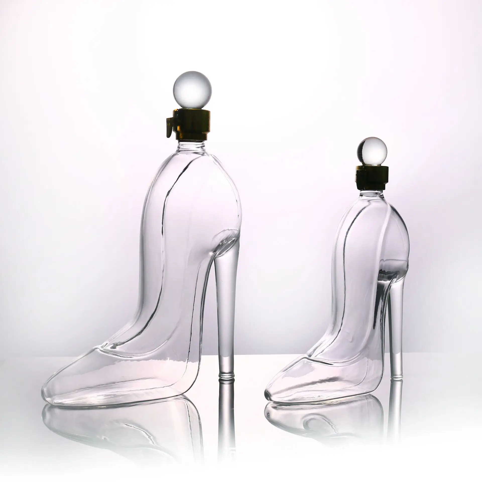 Factory Price New High Heels Shaped Glass Wine Whiskey Decanter Wholesaler
