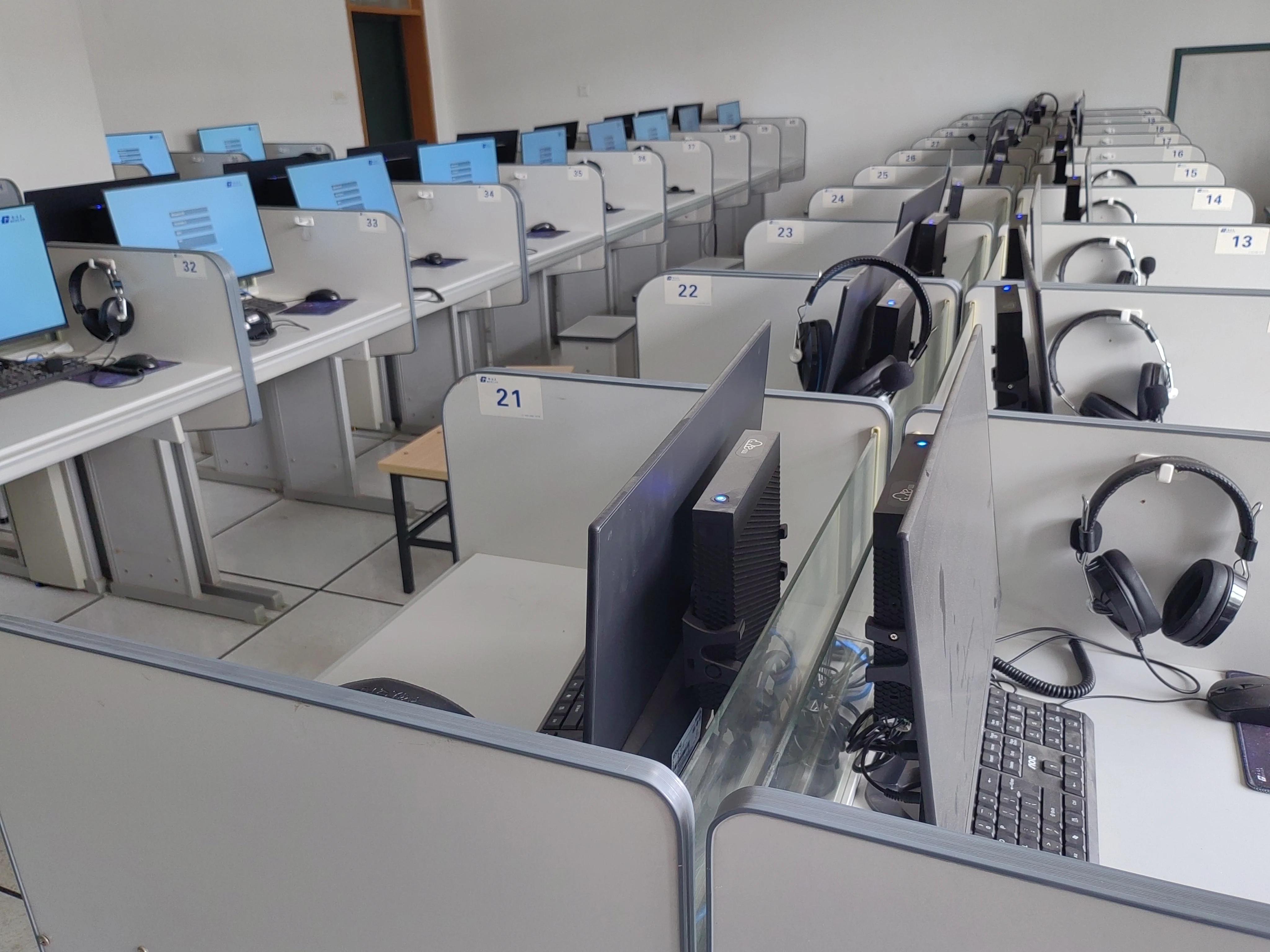 Wired Computer  Headphones Teaching Office Home Network Class Student Education Computer Headset with Microphone