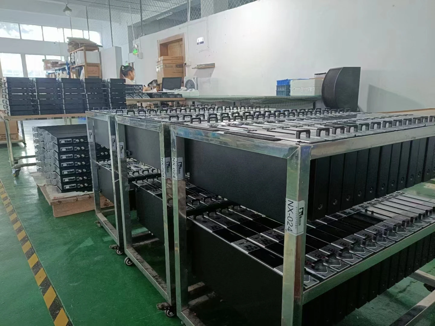 Speaker Management System pa System Digital Audio Processor 2 in 4 Out Audio Equalizer Bass Sound Processor Audio