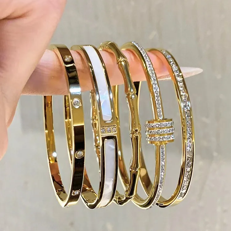 Stainless steel jewelry wholesale, full diamond stainless steel bracelet,High-grade exquisite non-fading titanium steel bracelet