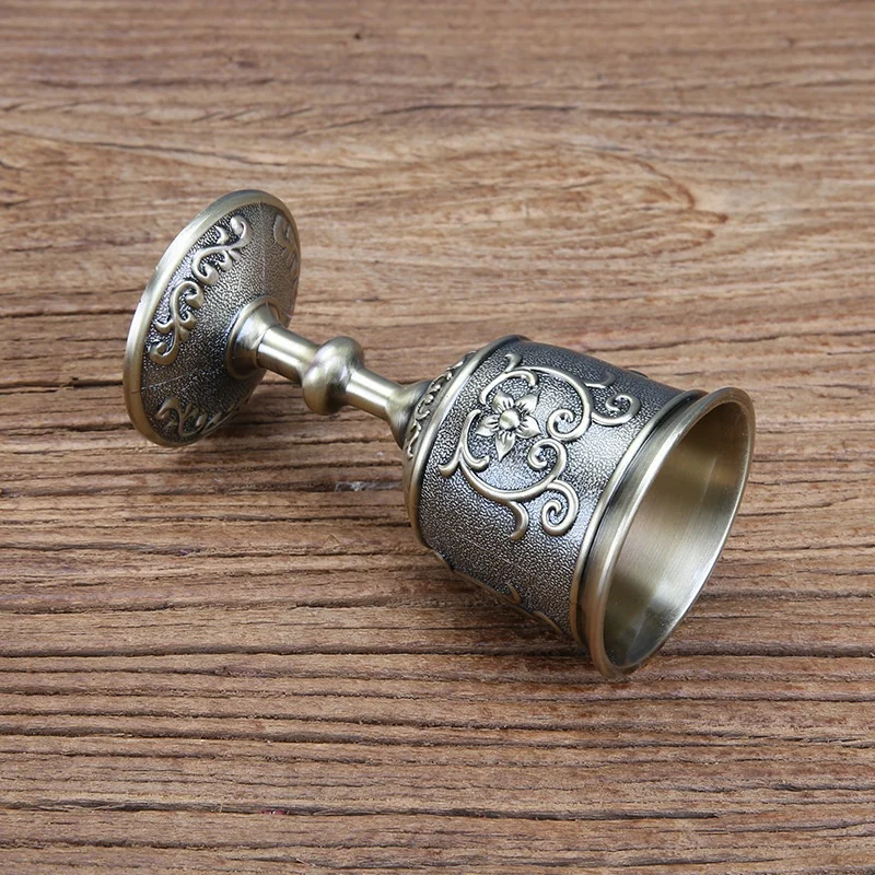 Custom Engraving Design Bronze Retro Wine Goblet Cup Embossed European Style Wholesale Zinc Alloy Wine Chalice Goblets