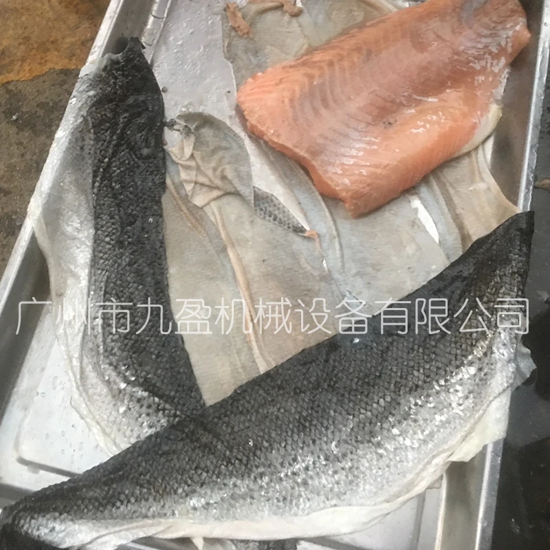 Устройство для очистки кожи