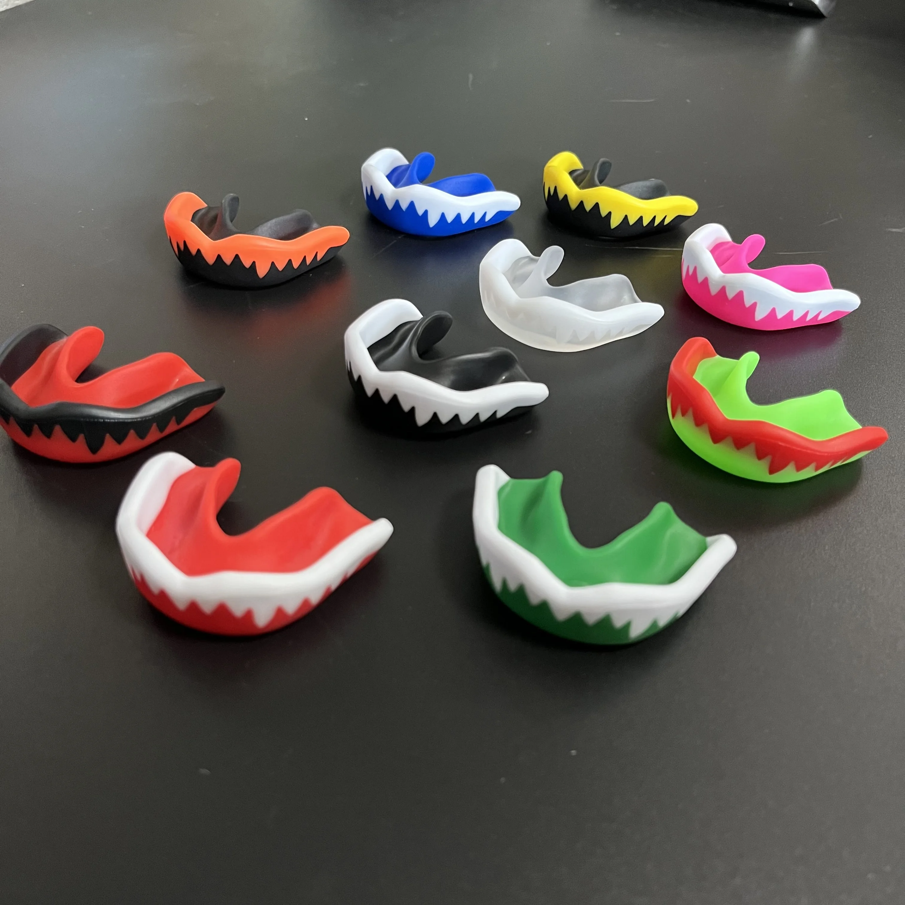 Custom Logo Moldable Sport Mouth Guard Anti-Grinding Plastic Mouthpiece for Teeth Protection in Boxing Basketball Rugby