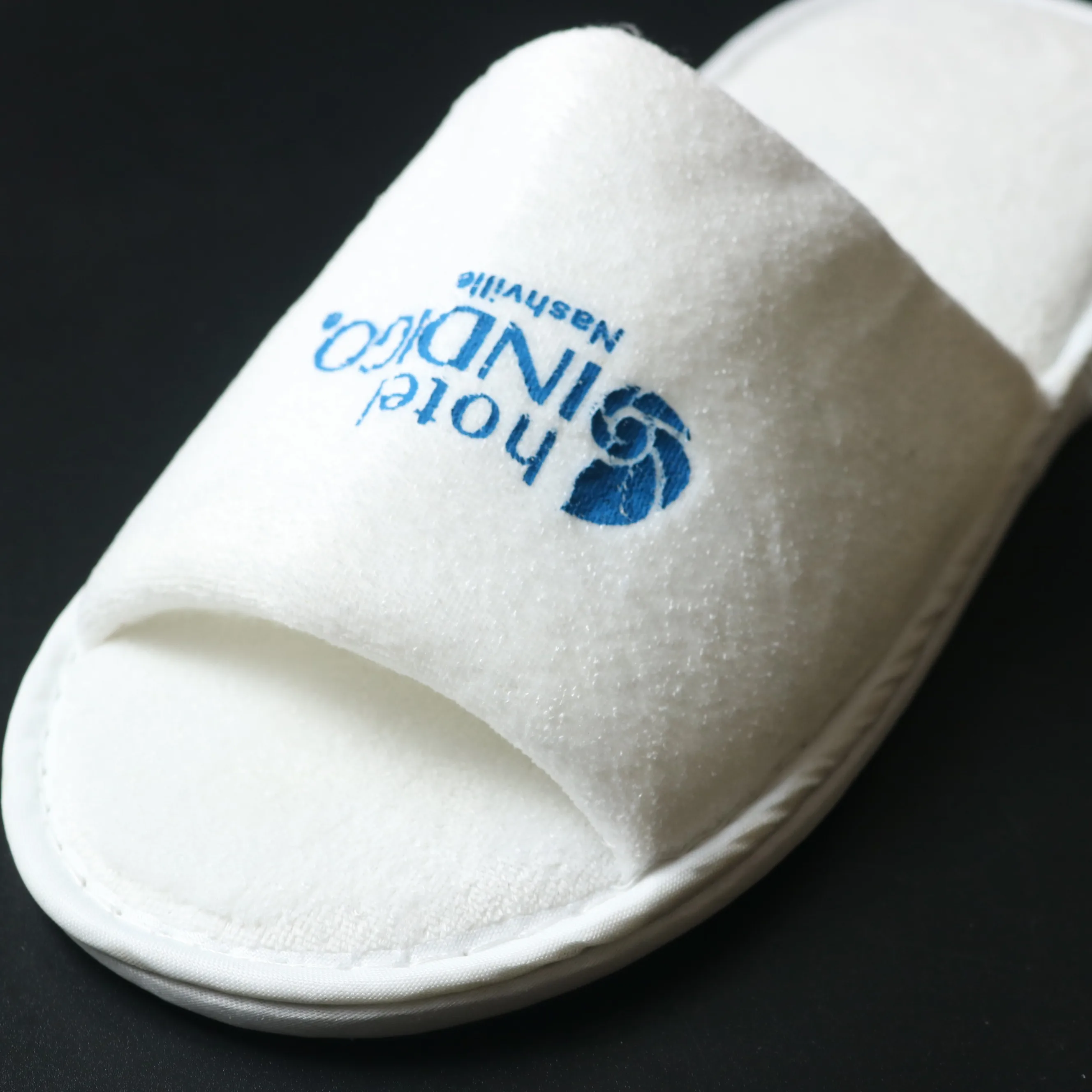 High Quality Amenity Kit Cotton Material Brand Velvet Disposable Velour Women Hotel Slipper