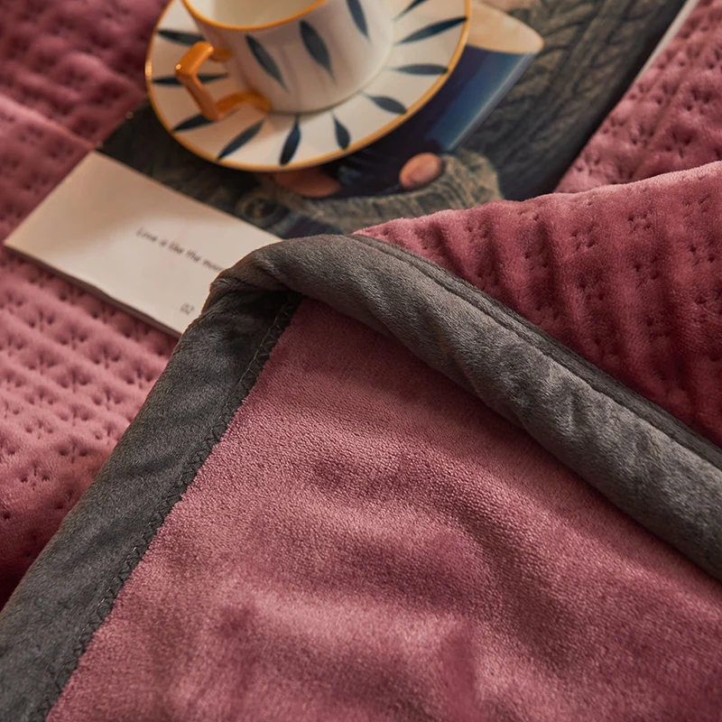 Customized Luxury Mink Printed 3D Super Soft Quilt Bed Sheet Comforter Chinese Bedding Set