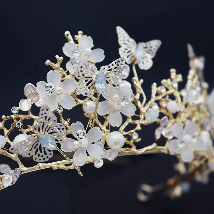 Wholesale custom fashion crowns for bouquets Hot sale metal crowns of pearl alloy butterfly and flower crown headband