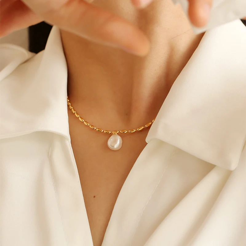 Designer 18K Gold Plated Rice Beads Chian Choker Necklace For Women Dainty Real Freshwater Pearl Pendant Necklace