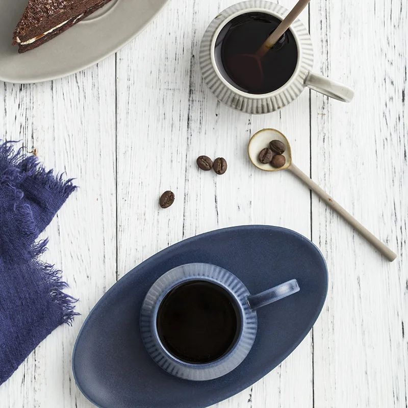 Матовая кофейная чашка и блюдце эспрессо маленькая американская 120