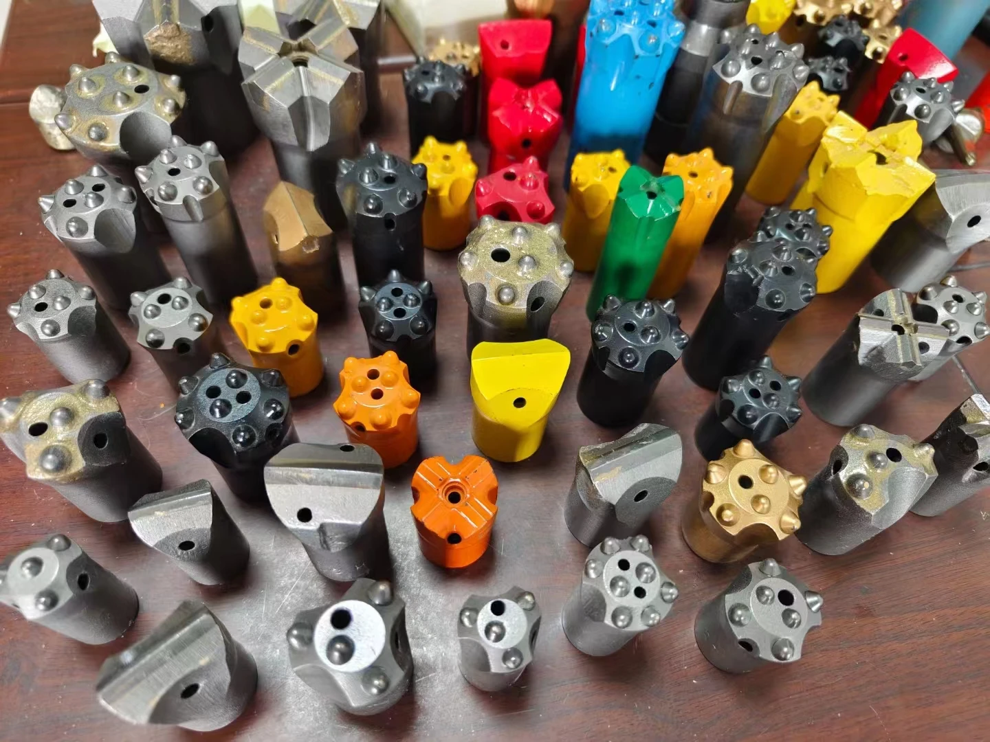 7,11 Degree tapered rock drill bit with tungsten carbide button bits for jack hammer