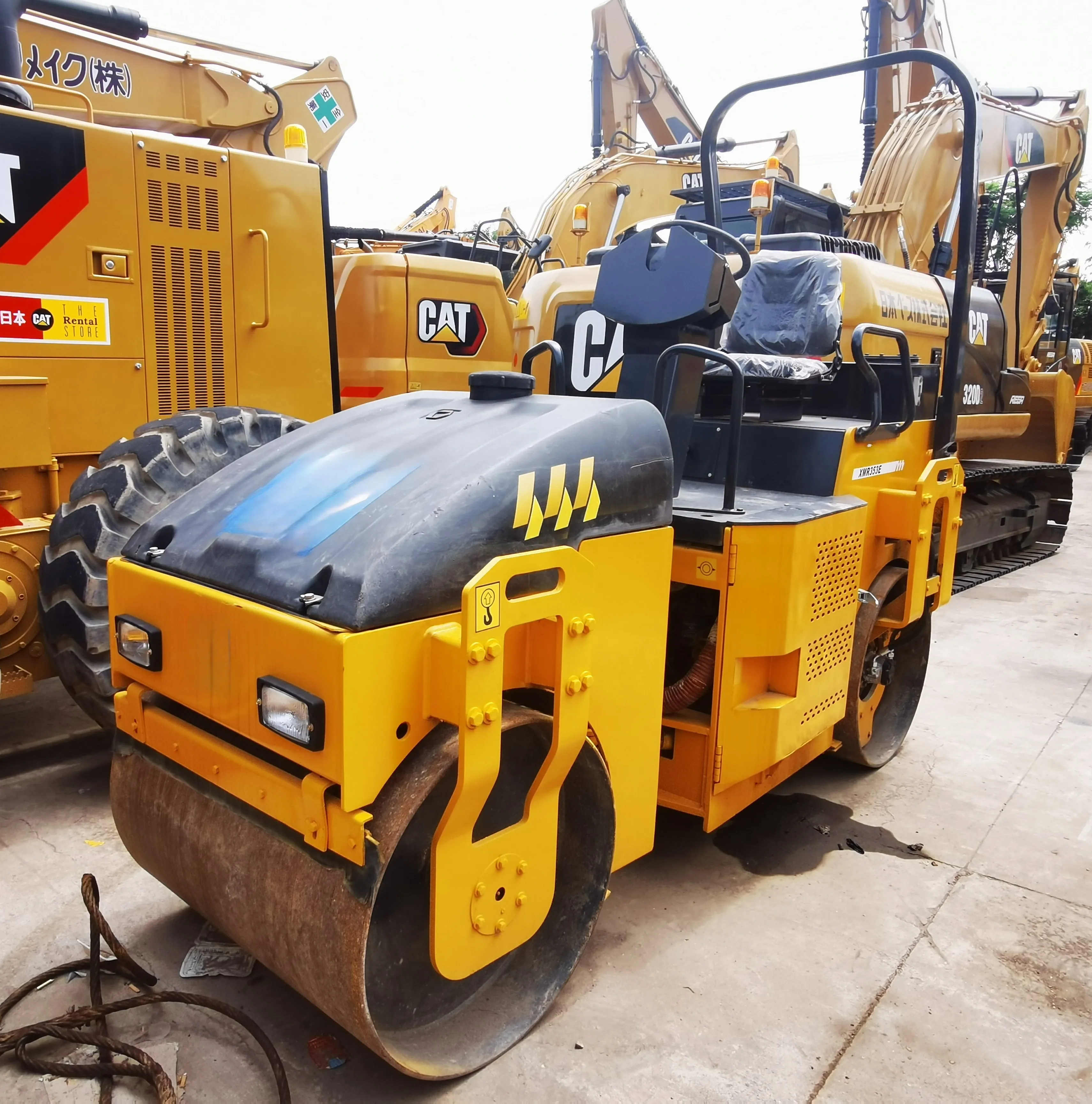 55KN Exciting force XMR353E Static linear pressure 173 road machinerysingle drum roller and used caterpillar road roller