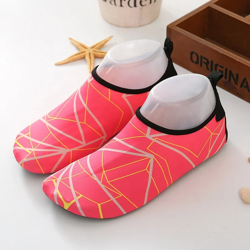 Outdoor summer water shoes wholesale quick-drying soft non-slip upstream beach walking diving swimming Aqua shoes for men women
