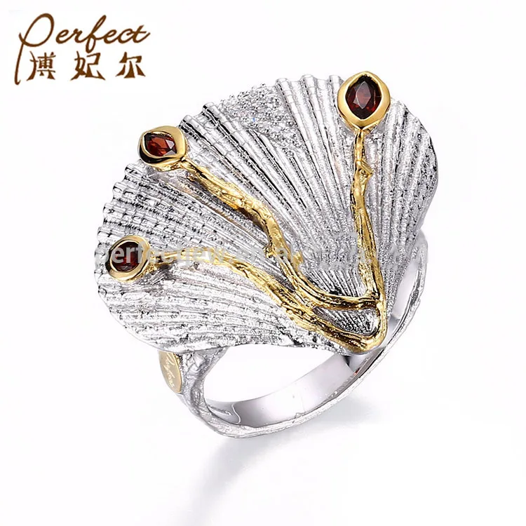 Shell Design Cute 925 Sterling Silver Jewelry Ring with Garnet Stone
