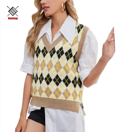 
Wholesale High Quality Custom Cotton V Neck Sleeveless Knitted Women Argyle Vest Sweater 