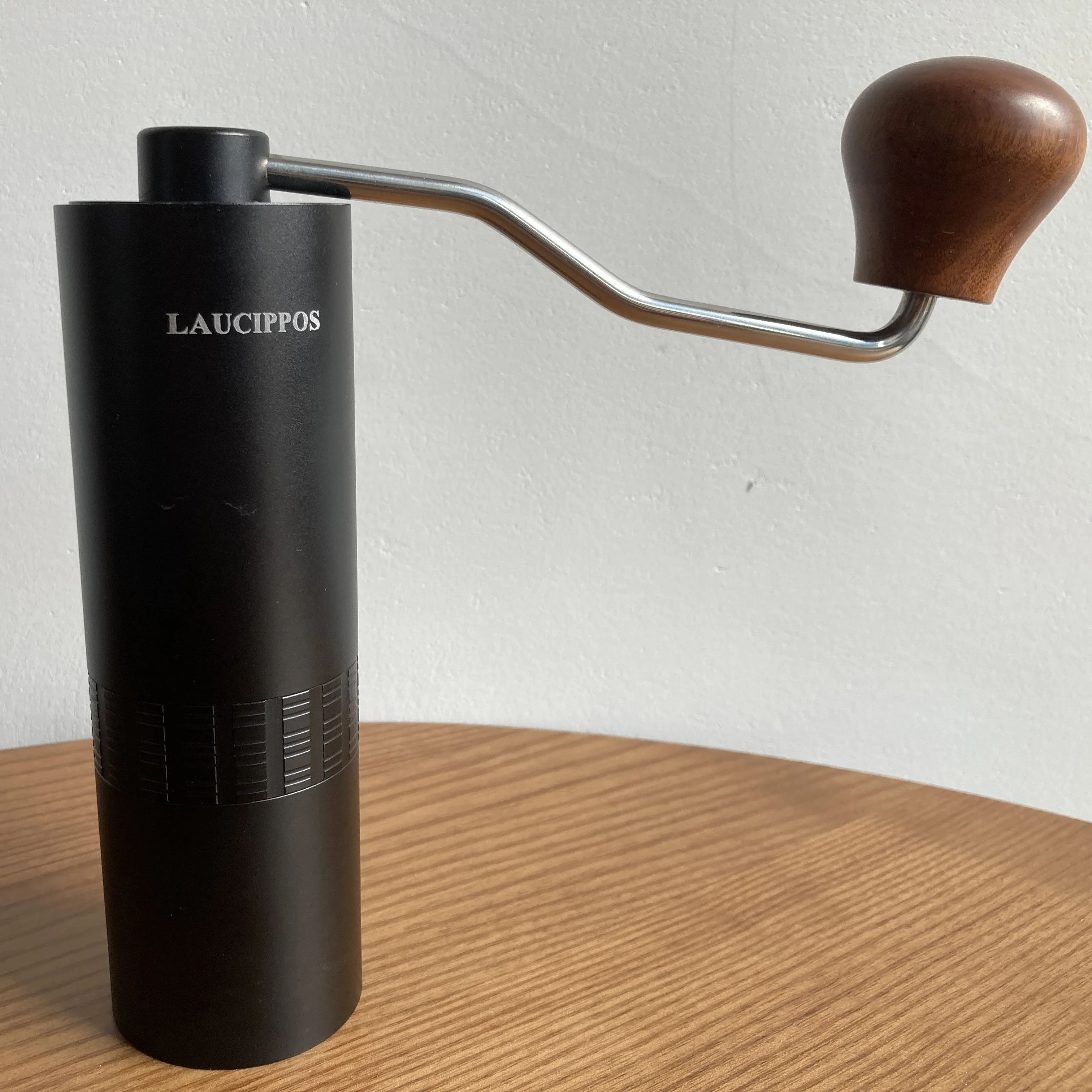 LAUCIPPOS Alloy Body 420 Stainless Steel Burr Home Use Espresso Mini Small Hand Mill Portable Manual Coffee Grinder