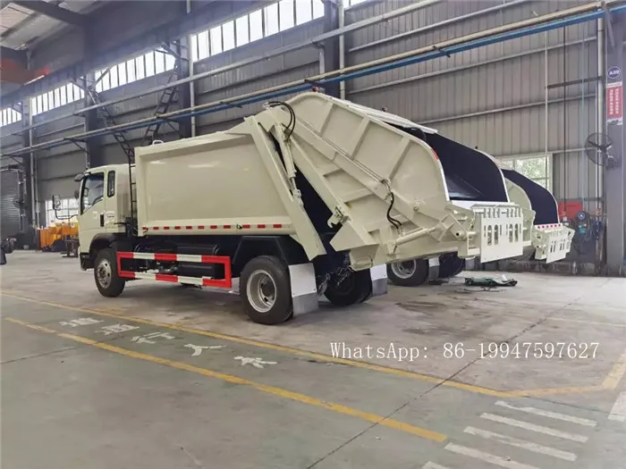 SINOTRUK HOWO мусоровоз с правосторонним приводом для продажи в Кении