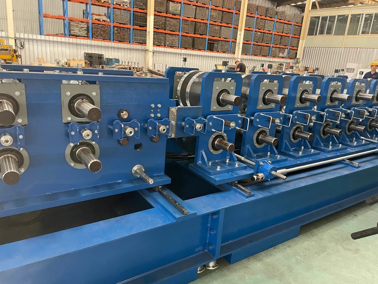 Metal Forming Process Rolling Steel Truss  C & Z Purlins Channel Machine