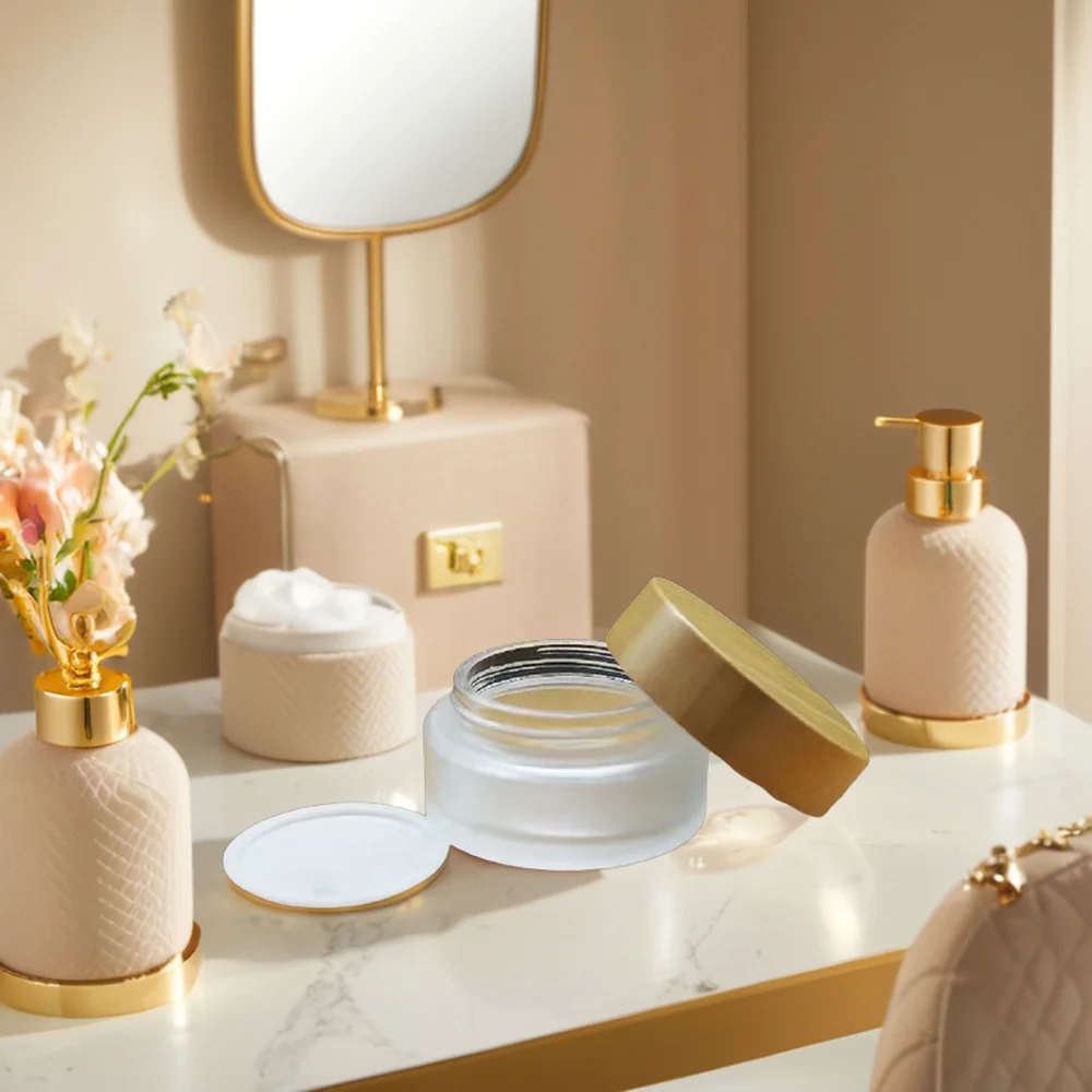 Matte Frosted Black Amber 10ml 20ml 50ml Glass Cream Jars with Bamboo Plastic Cover Brown Glass Bottles with Plastic Bamboo lid