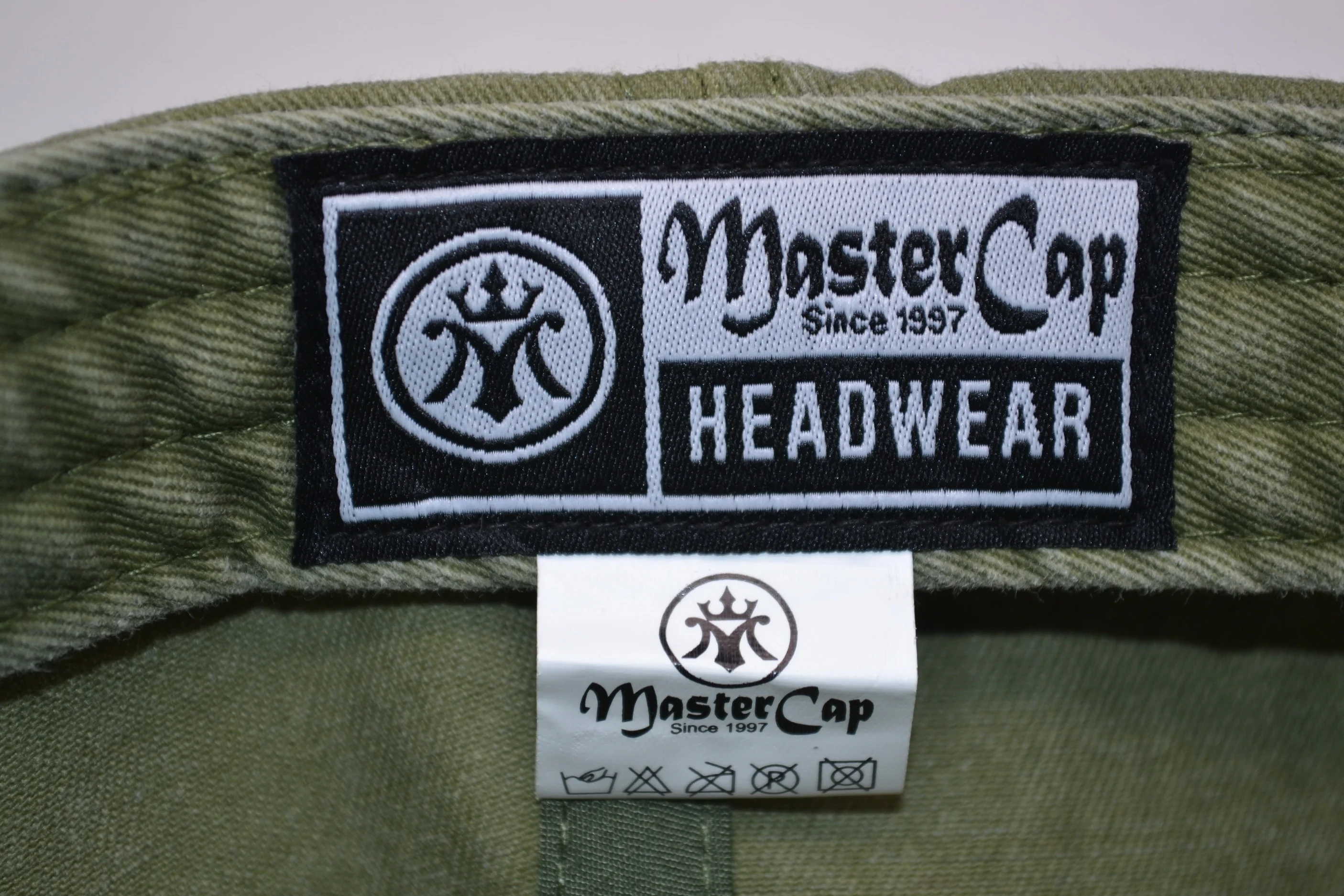 Custom 6 panel baseball cap  cotton embroidery logo washed denim unstructured baseball cap dad hat