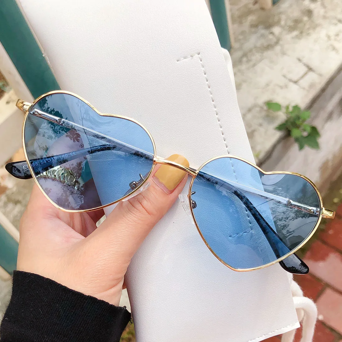 8088 Super Hot Metal Retro Heart Frame Colorful UV400 Women Sunglasses New Spring Leg Polarized Ladies Sun Glasses
