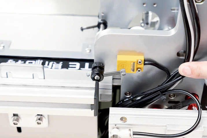 T-1070 industrial Factory Direct Commercial Computerized Elastic Joining Cutting Machine